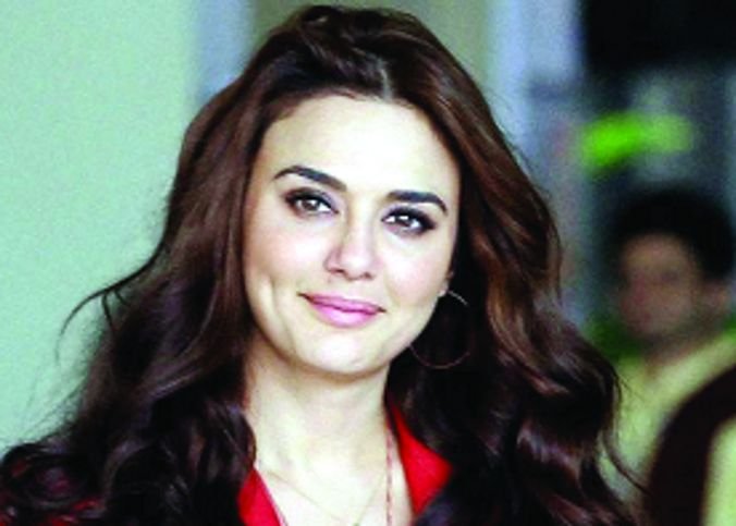  Preity Zinta Crushes Fitness, Shares Vacation Goals