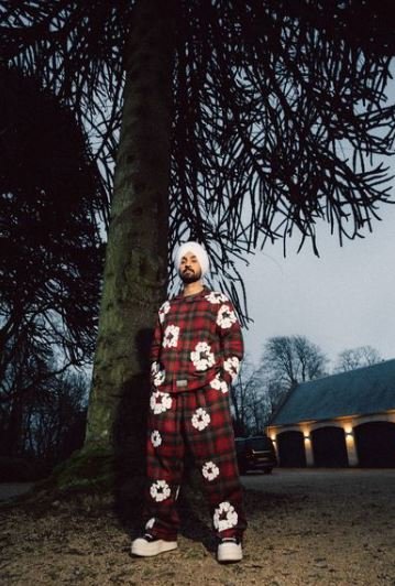  Diljit Dosanjh Falls in Love… with Coffee!