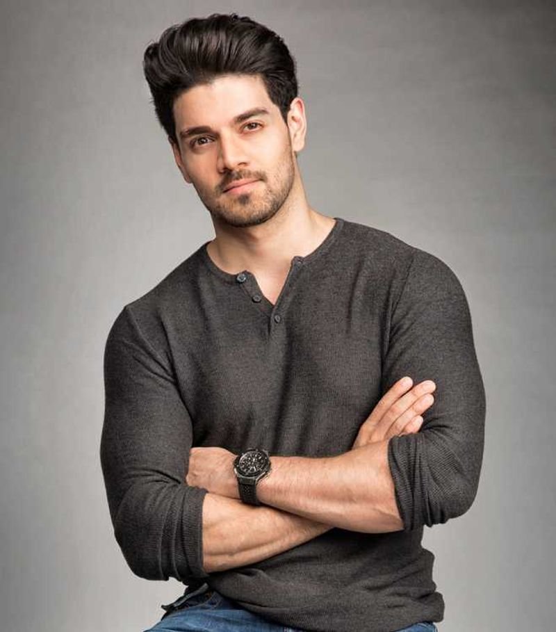  Sooraj Pancholi Injured in Film Stunt Gone Wrong