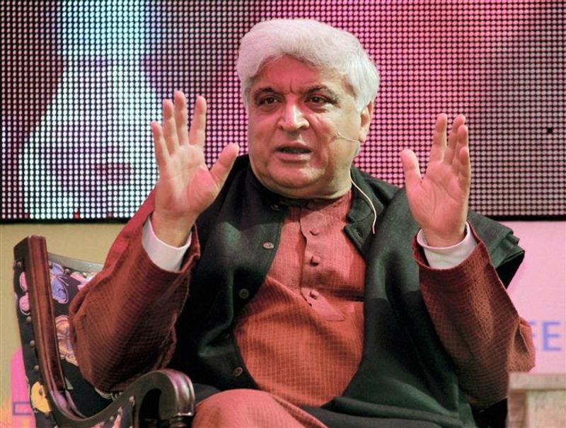  Javed Akhtar Praises Pakistani Singer, Wants Him to Perform