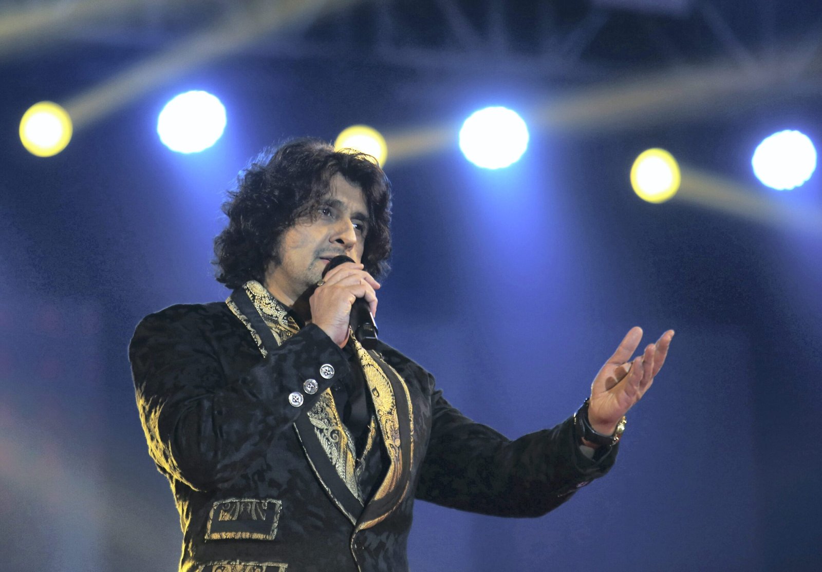  Sonu Nigam Snubbed at IIFA 2025, Expresses Disappointment